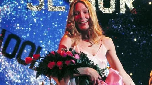 Carrie, A Estranha completo dublado HD: Veja onde assistir e confira a crítica